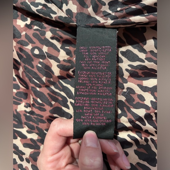 Betsey Johnson Puffer Coat - Picture 3 of 5